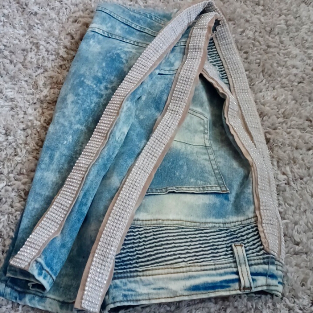 Focus Jeans - Picture 2 of 16